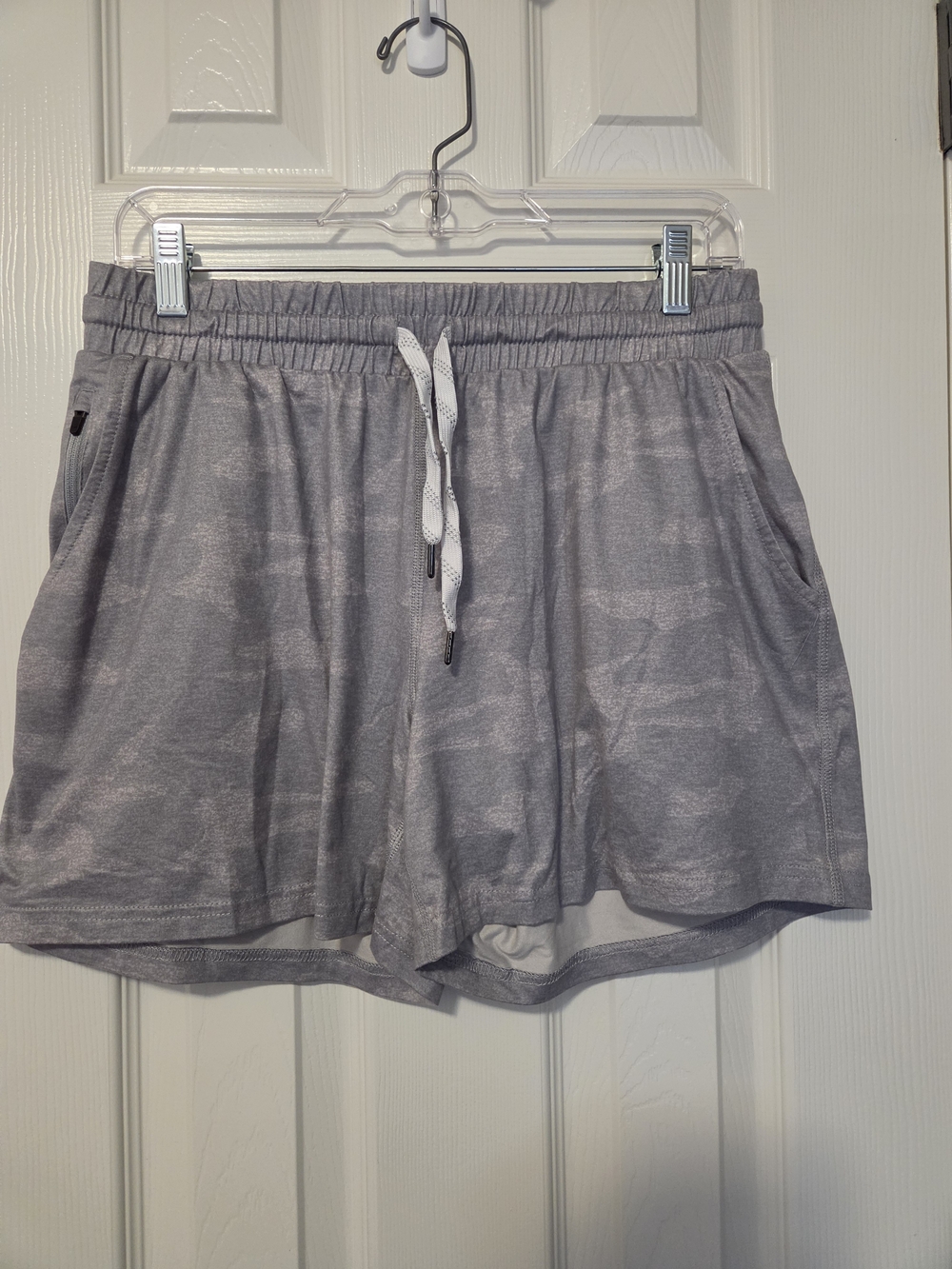 PacificTrail Women’s Gray Drawstring Athletic Shorts. Size Medium.